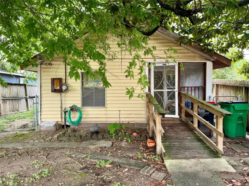 Vacant home in Baytown, TX purchased by Volcan Property Buyers in as-is condition despite needing major repairs.