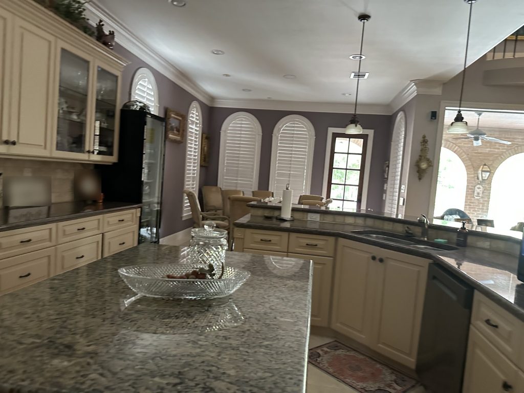 amber-chase-dr-parklake-village-katy-tx-kitchen.jpg