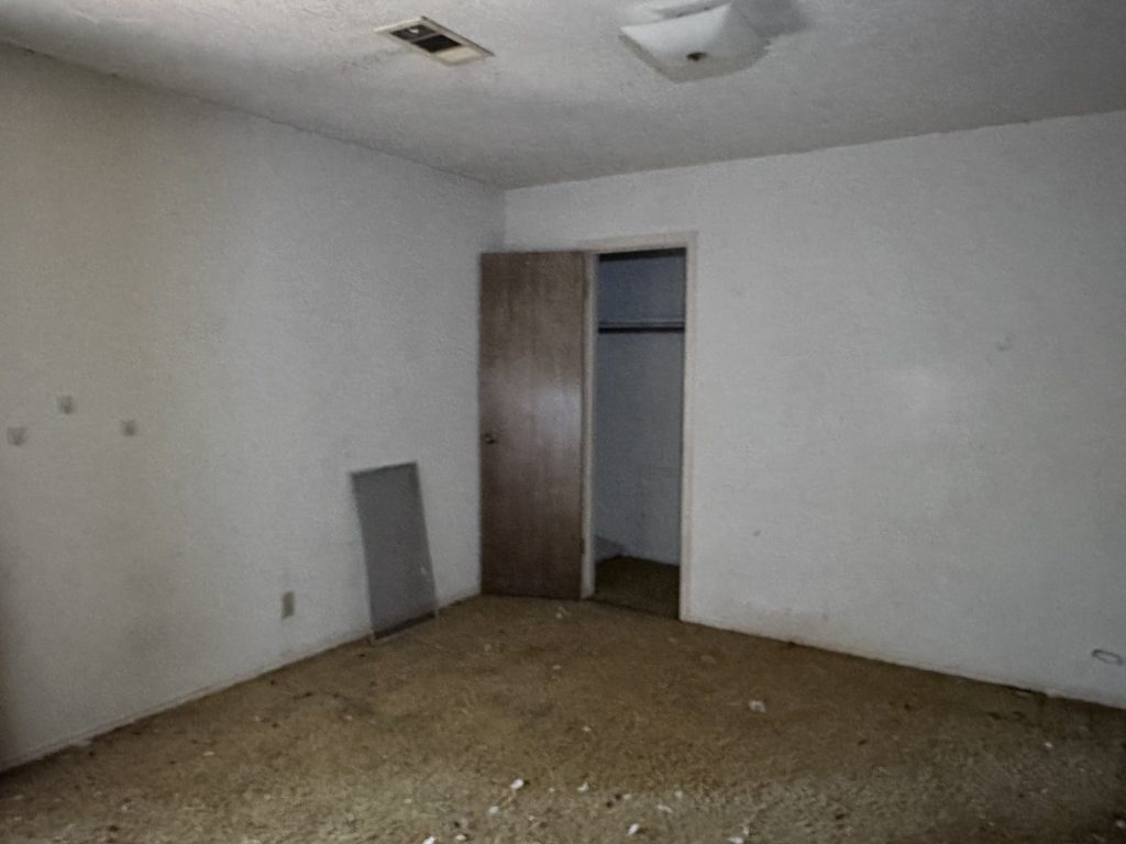 Bedroom in a Ravensway, Cypress TX home bought for cash from a downsizing owner
