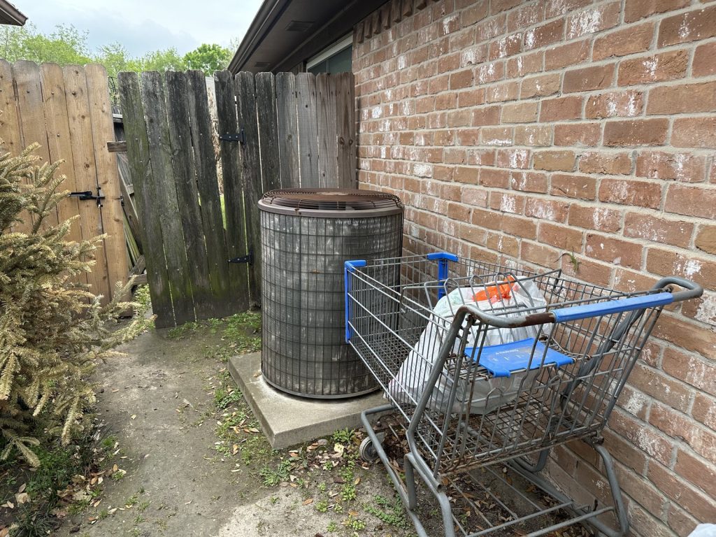 Bedroom in southwest Houston TX home bought by cash home buyers