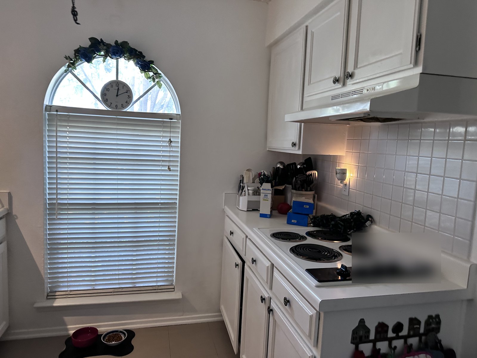 Kitchen in a well-maintained West Memorial home near Katy TX bought for cash