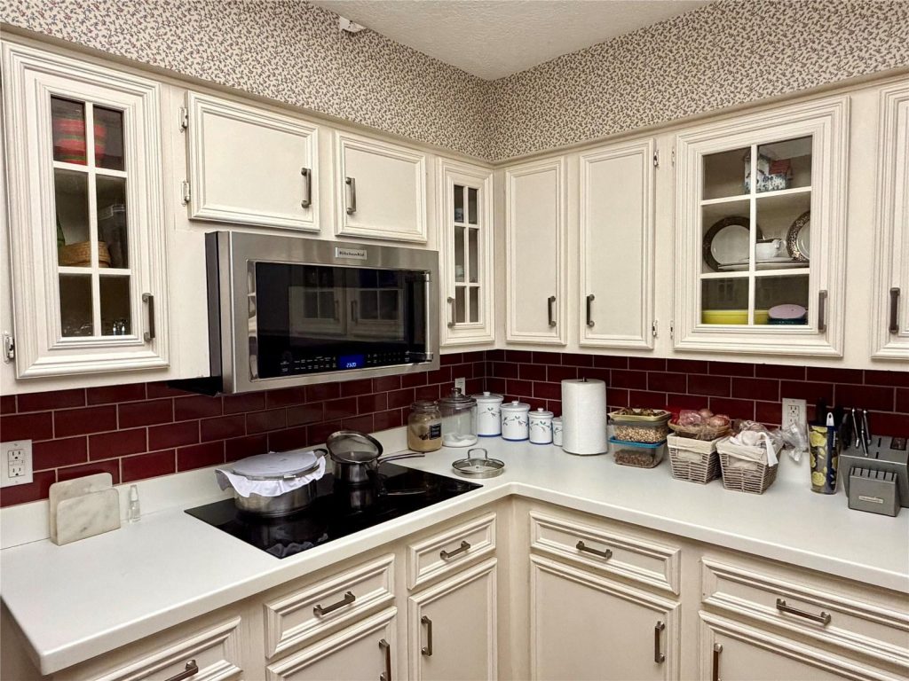 Original 1970s kitchen in inherited Houston TX townhome purchased as-is for cash