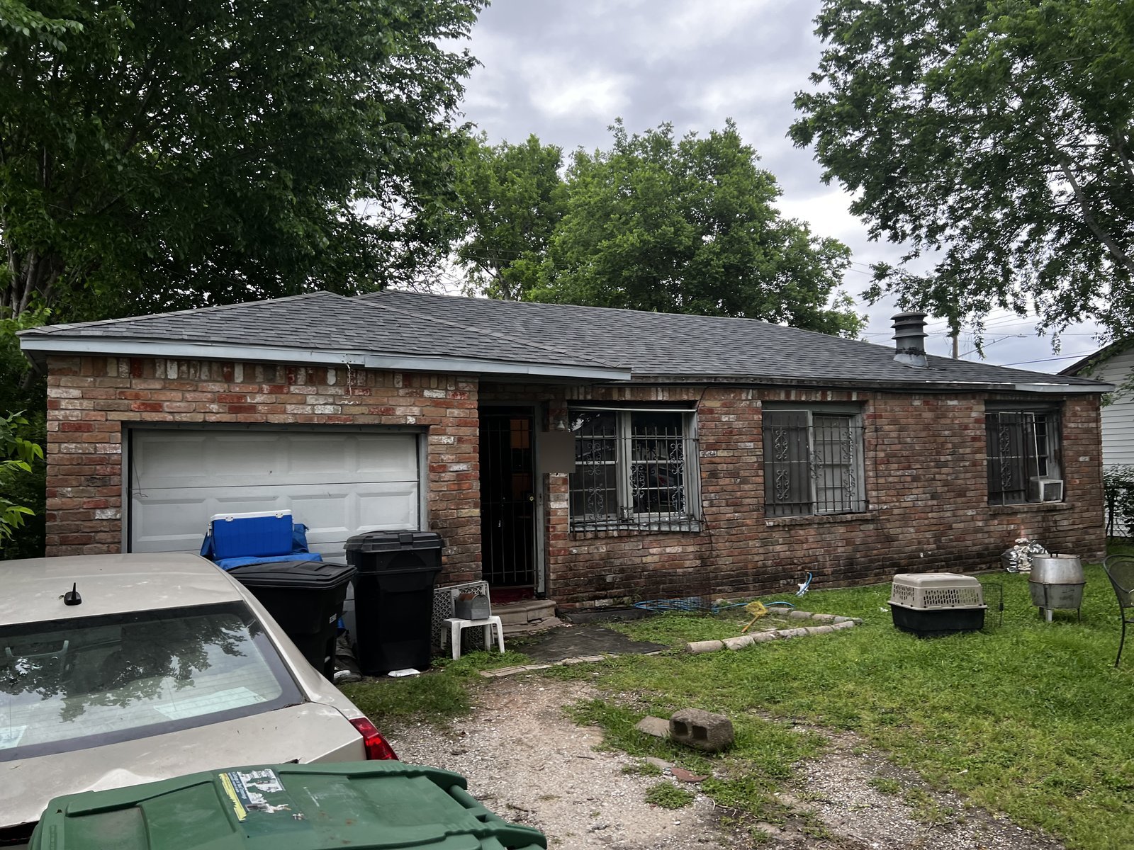 Brick ranch home bought for cash as-is in Sunnyside, Houston TX