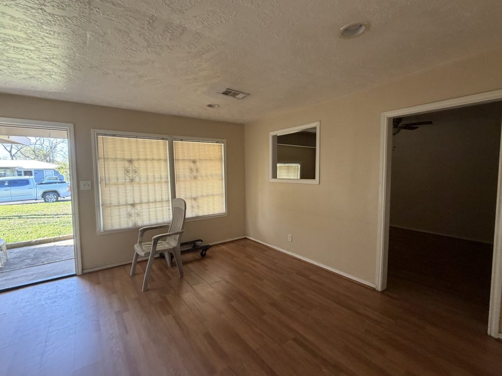 Open living area of South Park rental home bought by Houston cash home buyers