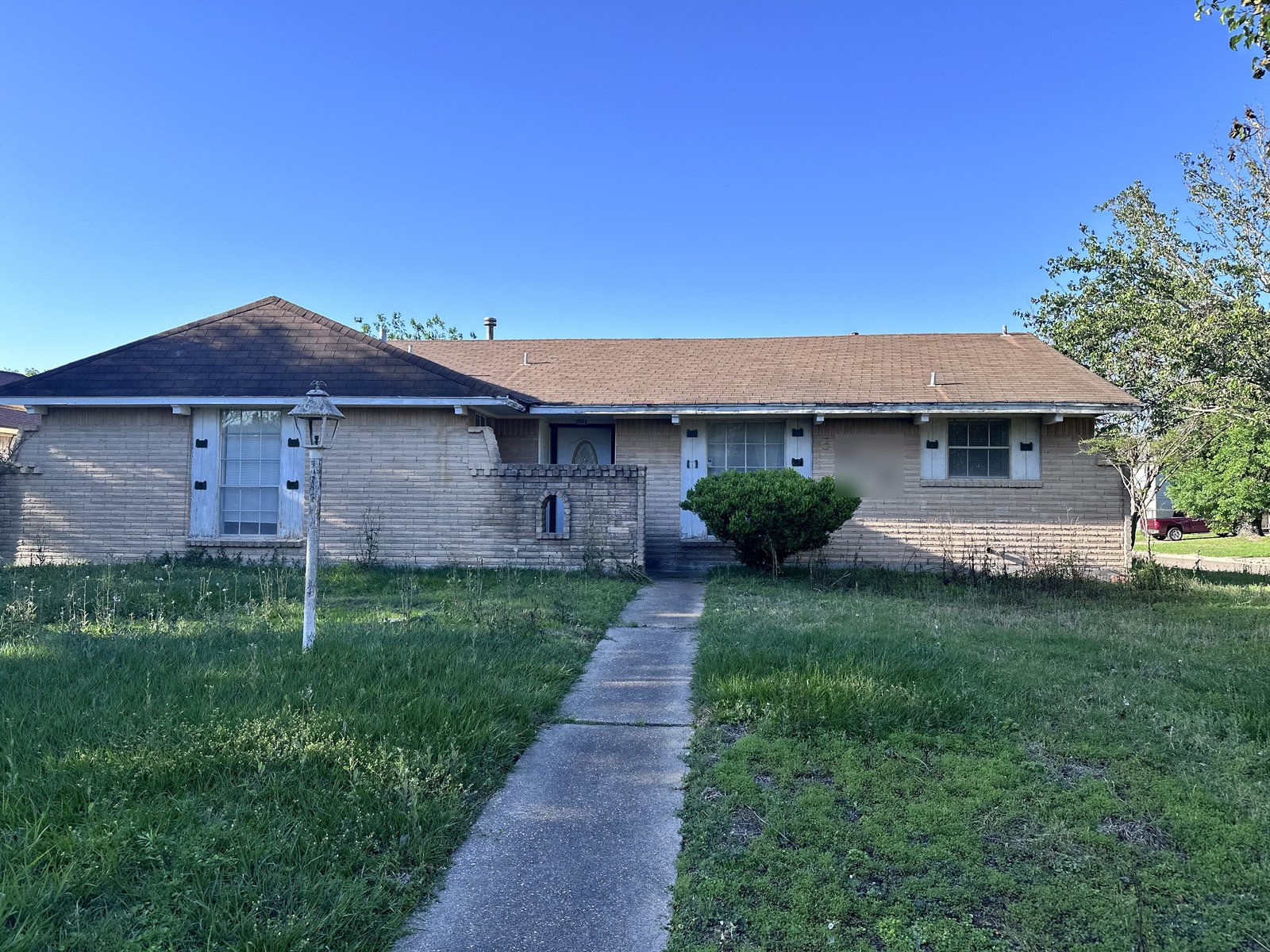 Vacant brick ranch home in High Meadows, Aldine, TX purchased for cash by Volcan Property Buyers