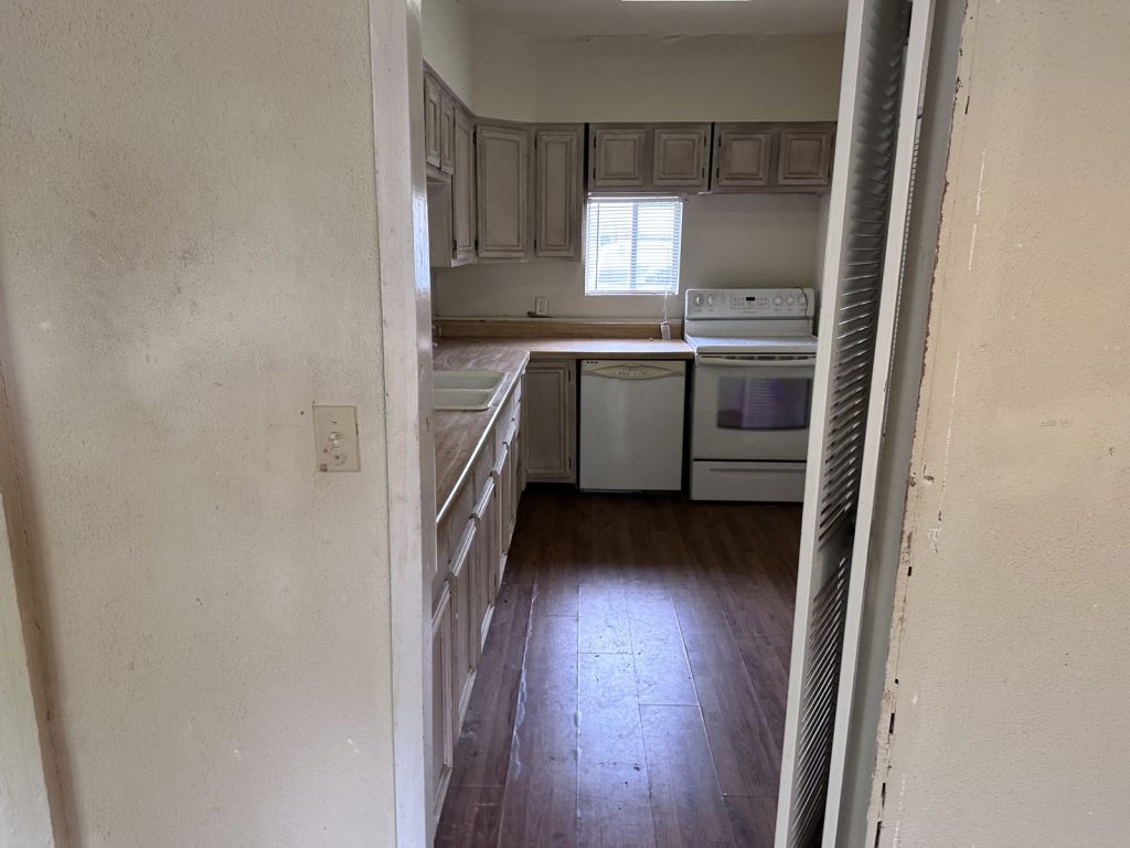 Interior of 1950s Houston TX home bought by cash home buyers
