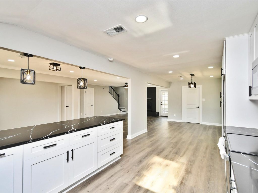 Renovated kitchen at a Woodland Hills Village rental home in Kingwood, TX